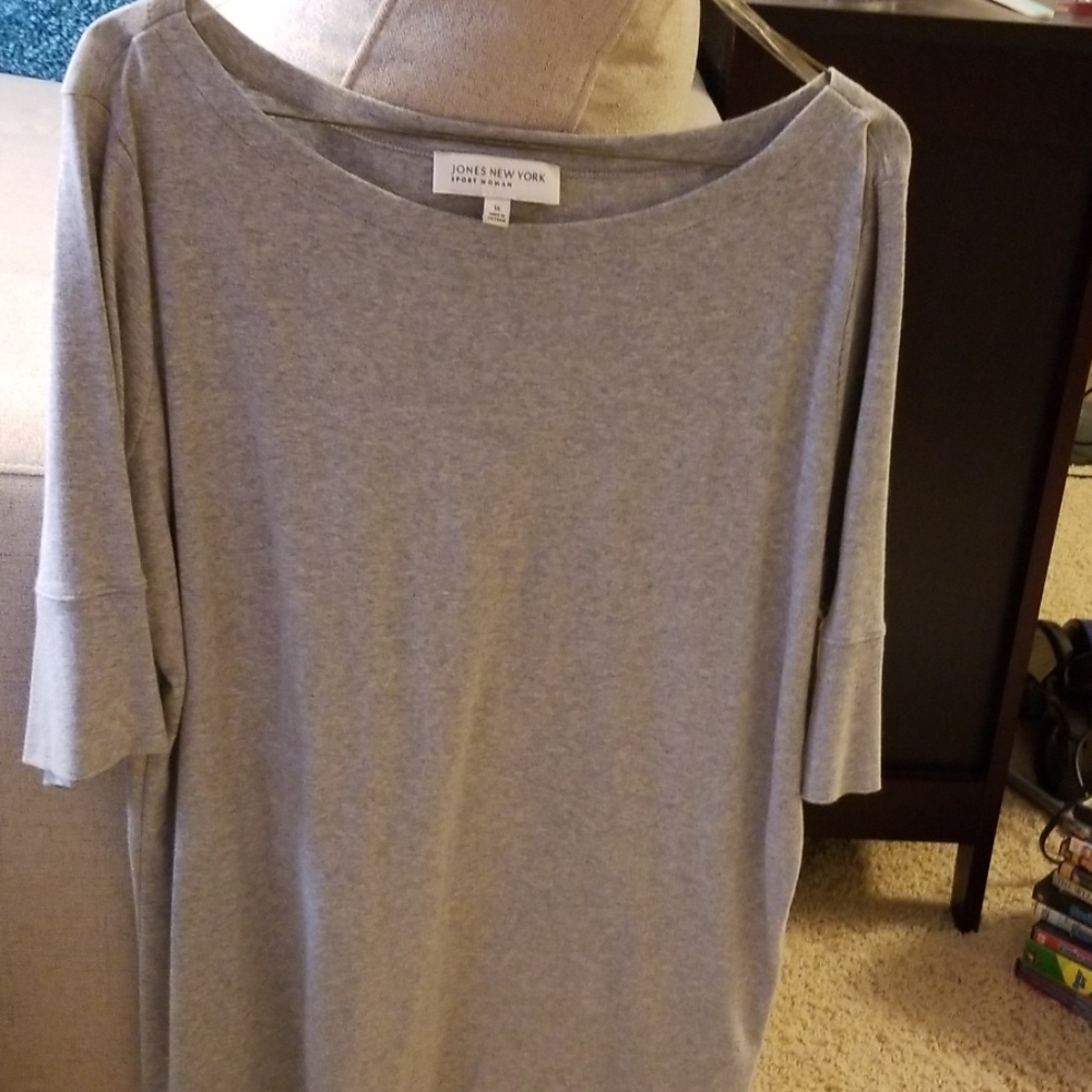Jones New York gray boatneck shirt